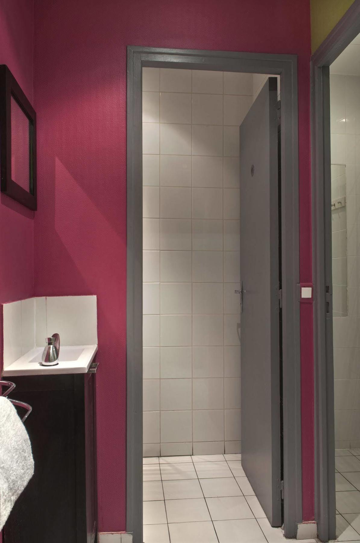 Hotel Du Commerce Париж Екстериор снимка