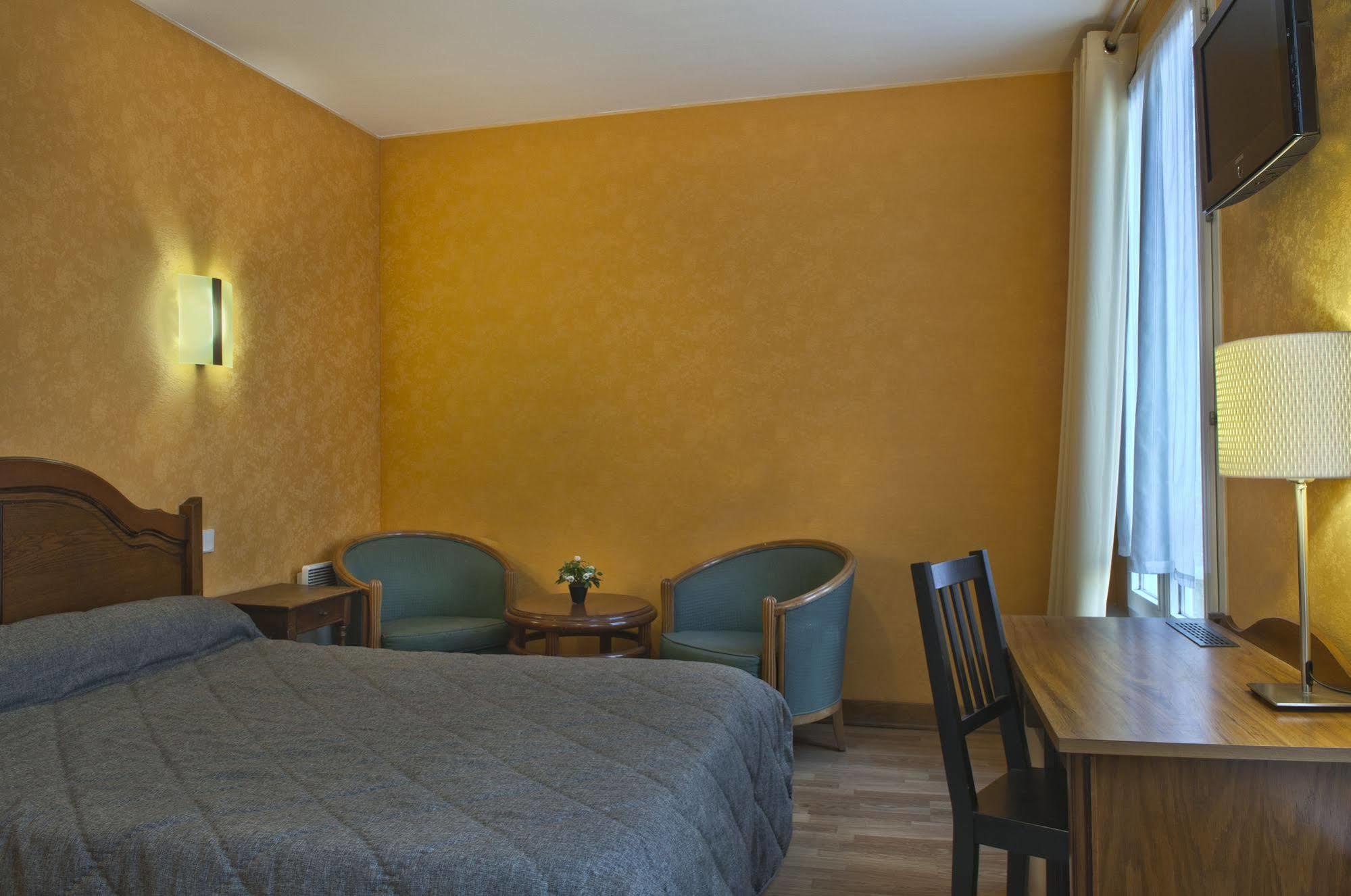 Hotel Du Commerce Париж Екстериор снимка