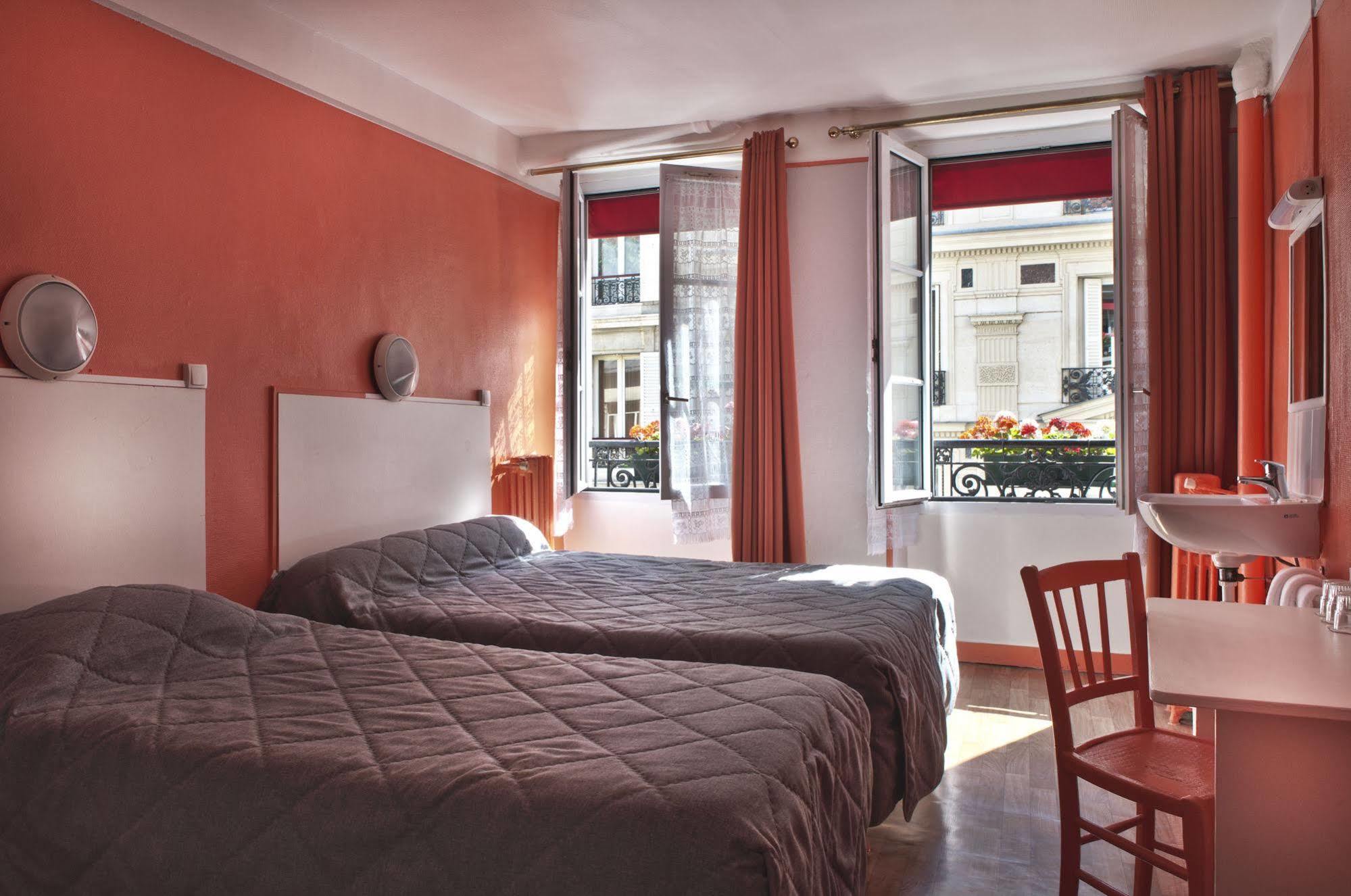 Hotel Du Commerce Париж Екстериор снимка